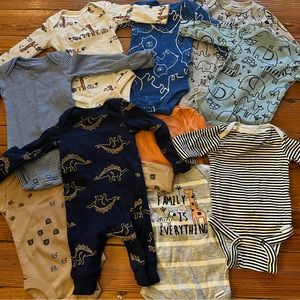 28+ Piece Newborn Clothing Bundle